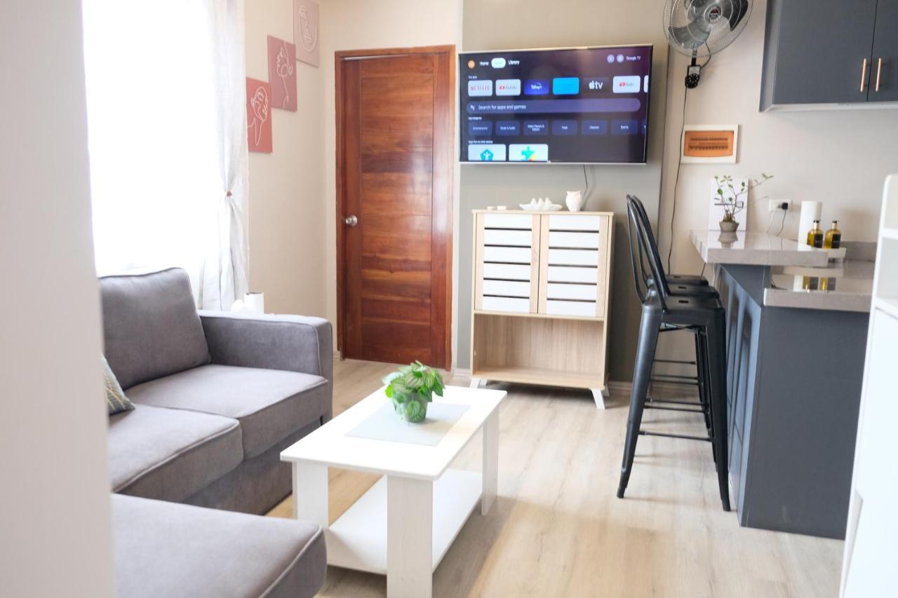 2-Bedroom Boutique City Condo - Newly Renovated! Cebu Exterior foto