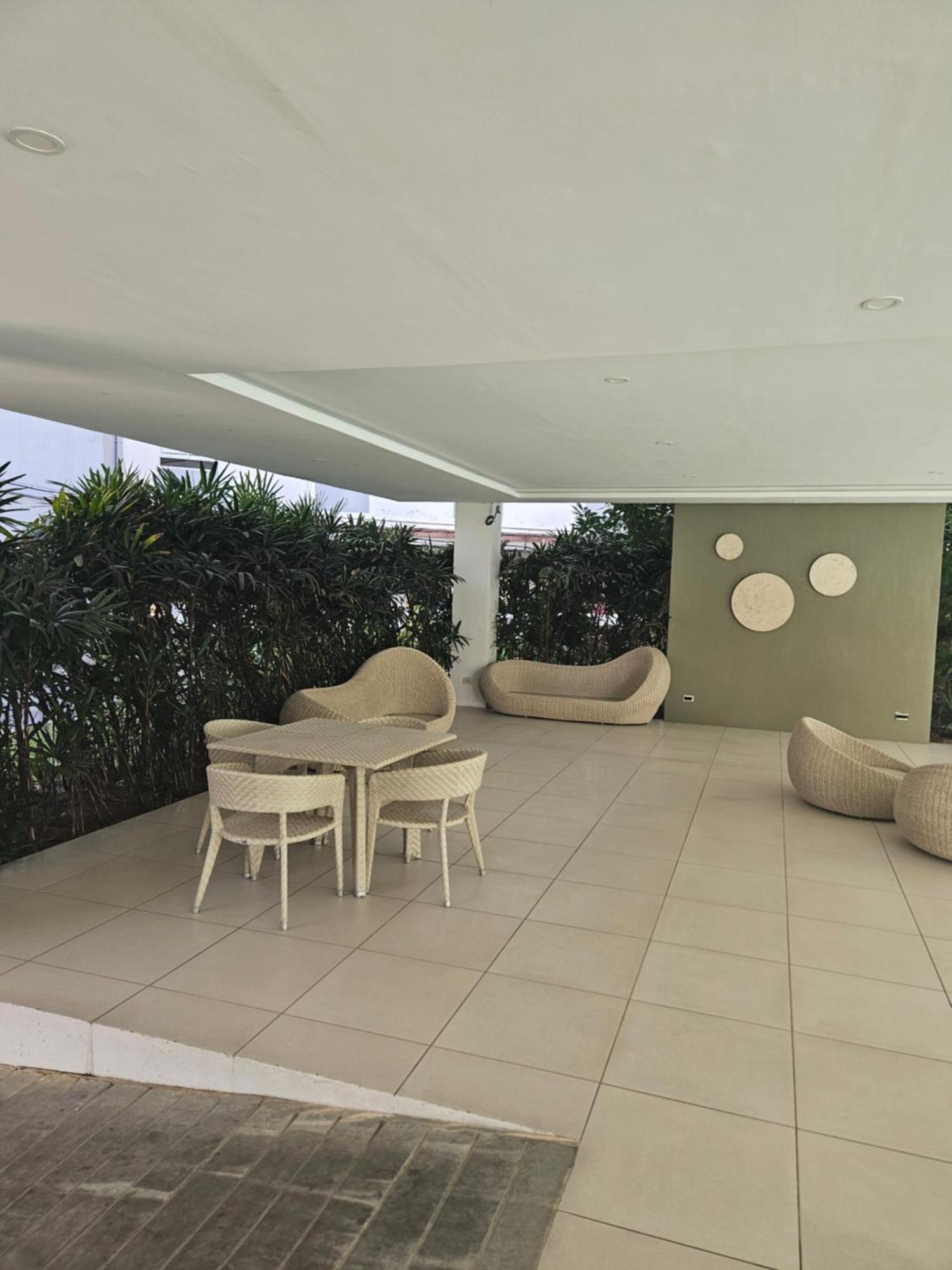 2-Bedroom Boutique City Condo - Newly Renovated! Cebu Exterior foto
